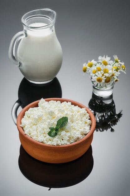 natural-dairy-products-cottage-cheese-ceramic-rustic-cup-close-up-selective-