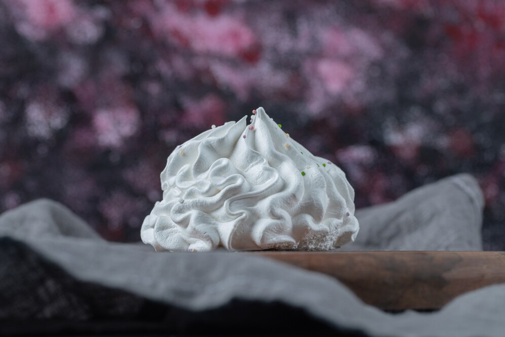 white-floral-meringue