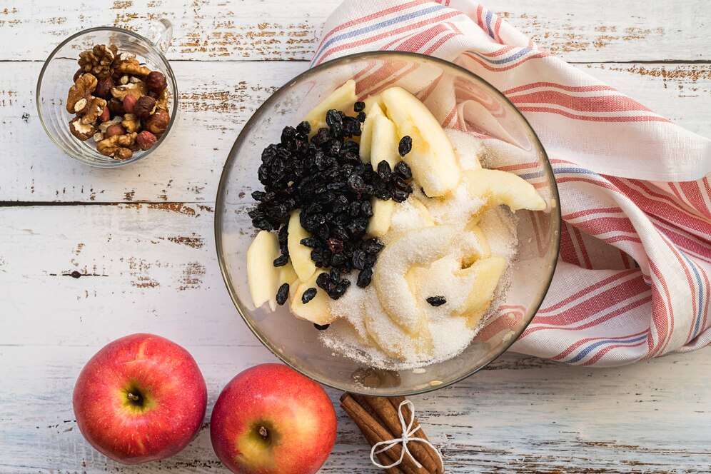 top-view-bowl-filled-with-apple