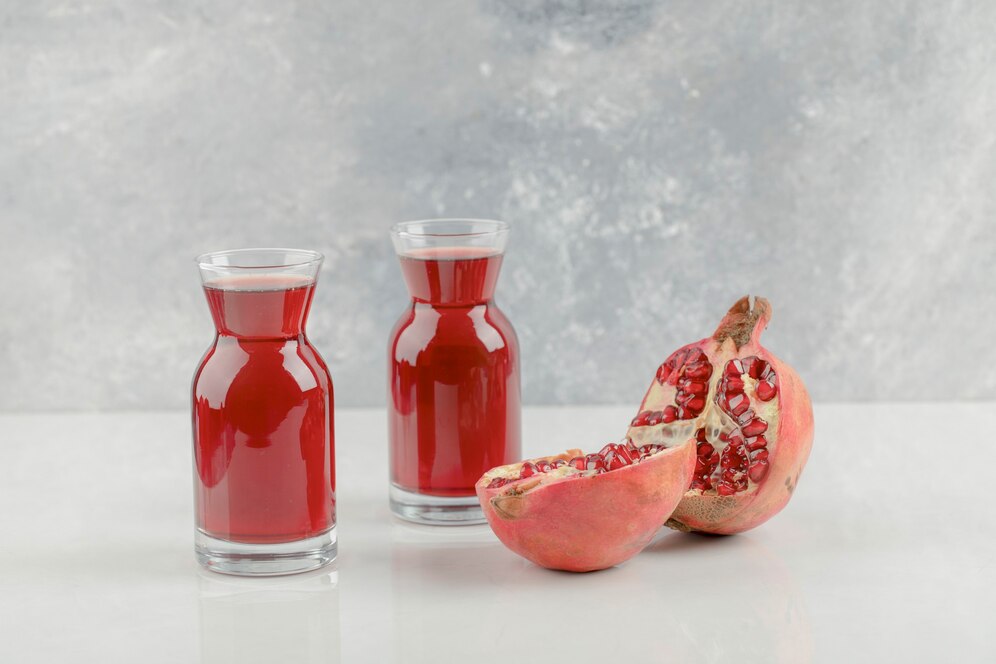 pomegranates-fresh-juice